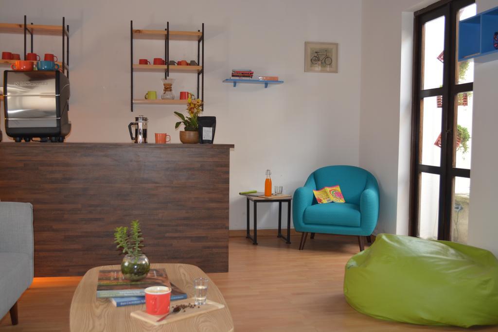 Luna Maya Hostel & Wellness 危地马拉安地瓜 外观 照片